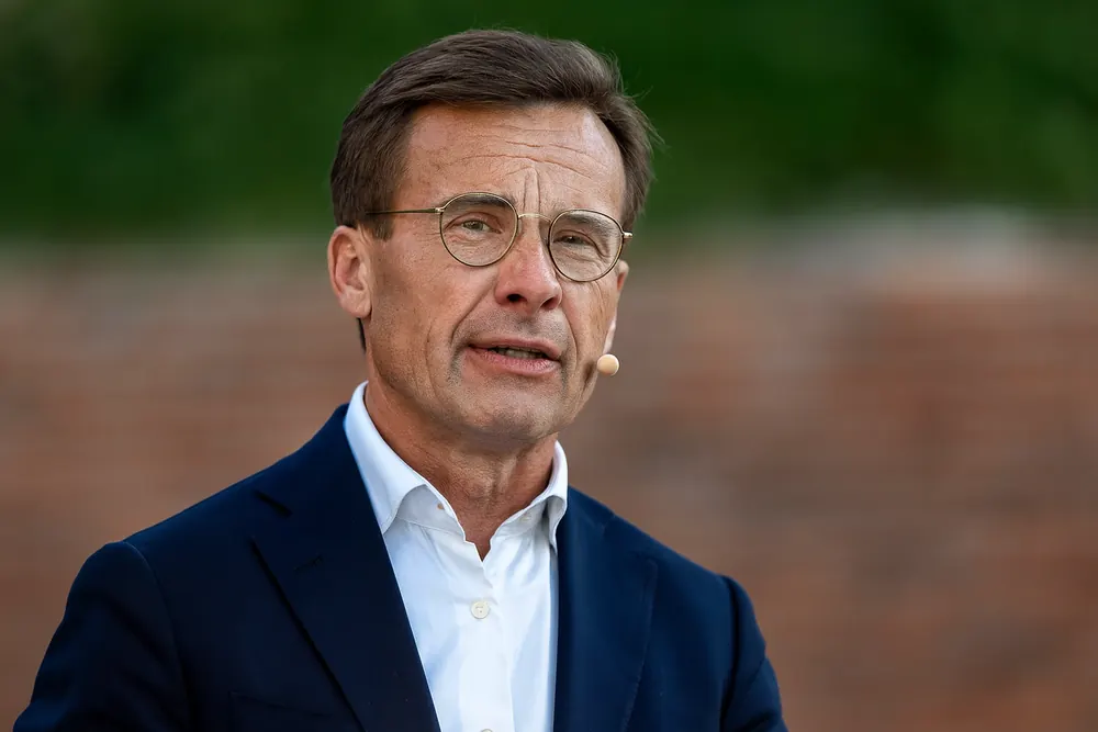 Kristersson efterlyser hårdare granskning