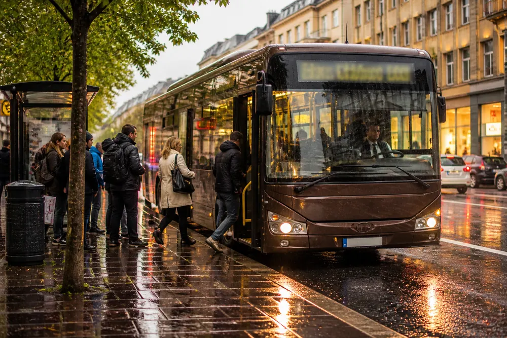 Protester i Belfast efter knivattack