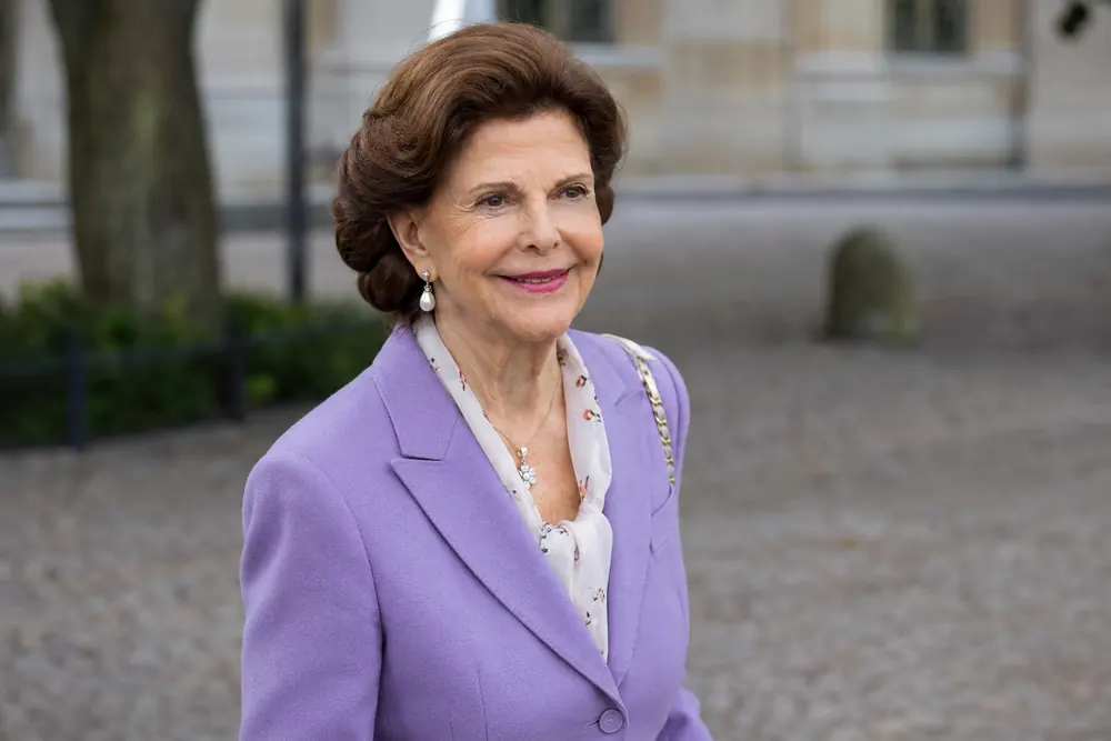 Drottning Silvia tilldelas Serafimermedaljen