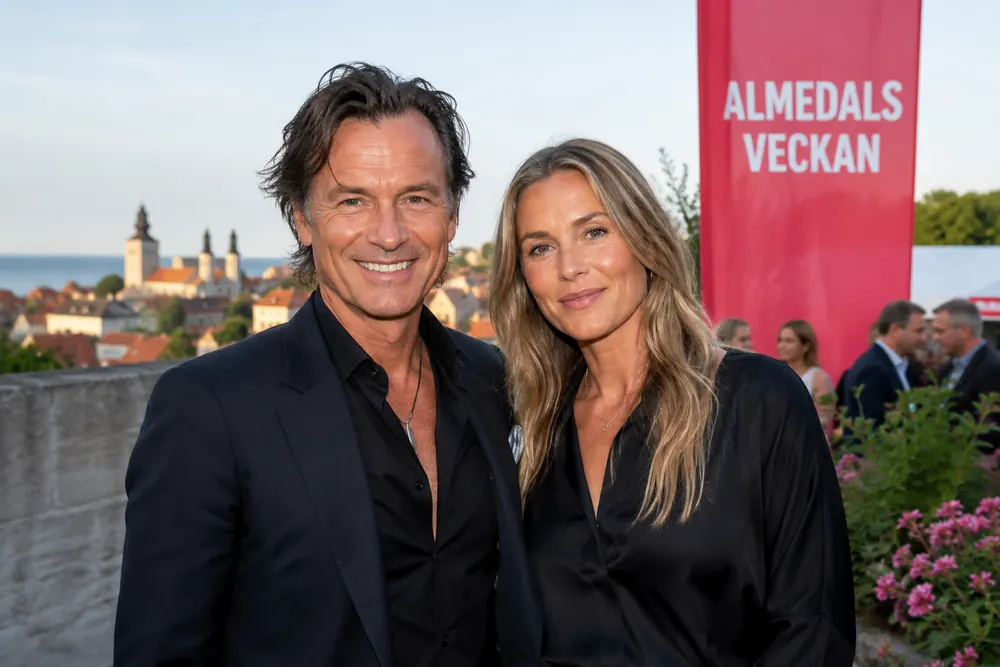 Petter Stordalens partner håller låg profil i Almedalen