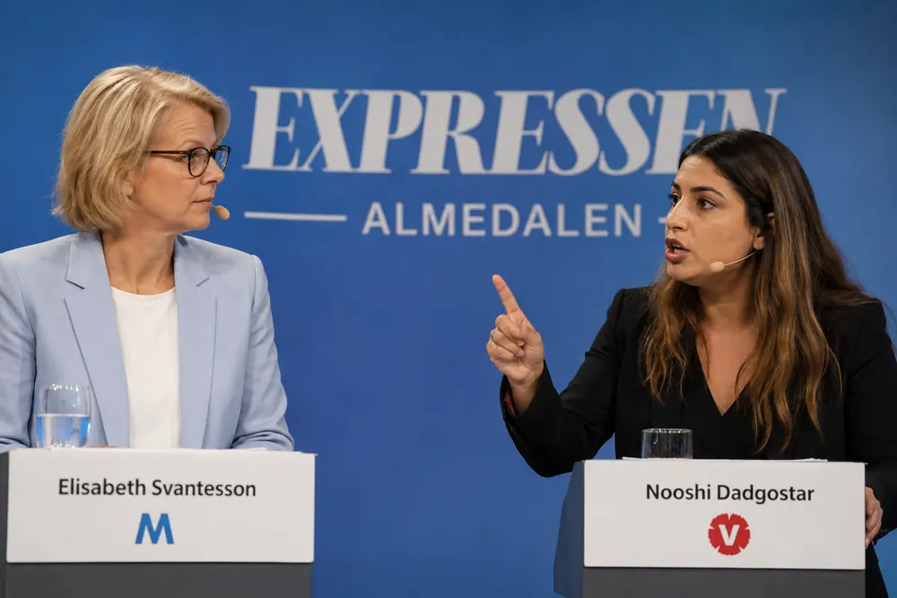 Nooshi Dadgostar går till angrepp mot regeringens politik