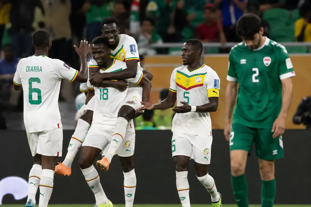 Irak krossat av Senegal efter mardrömsstarten