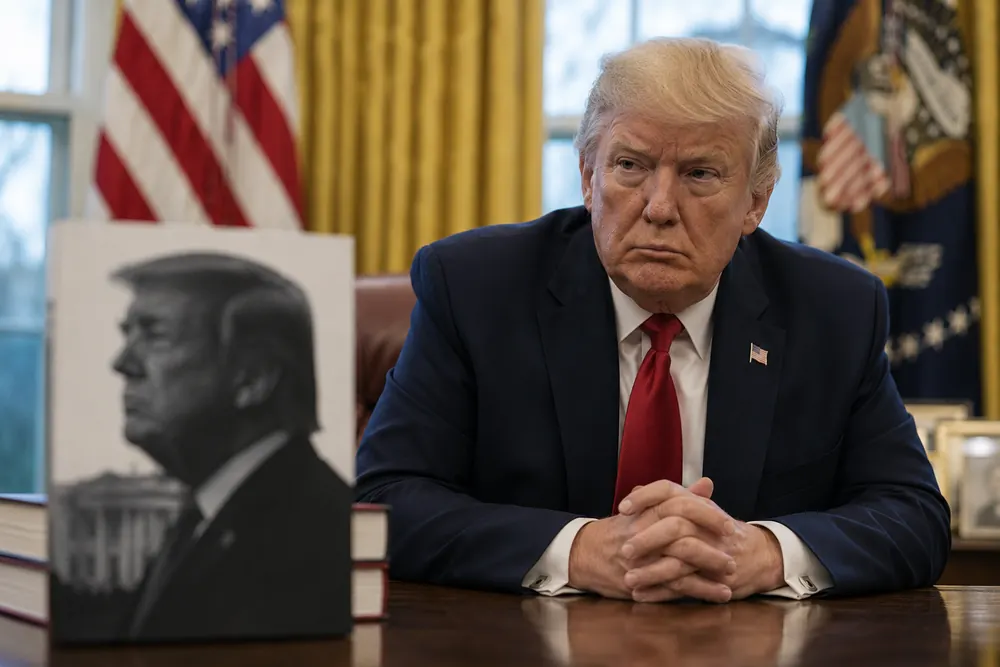 Donald Trump avfärdar ny bok som påhitt