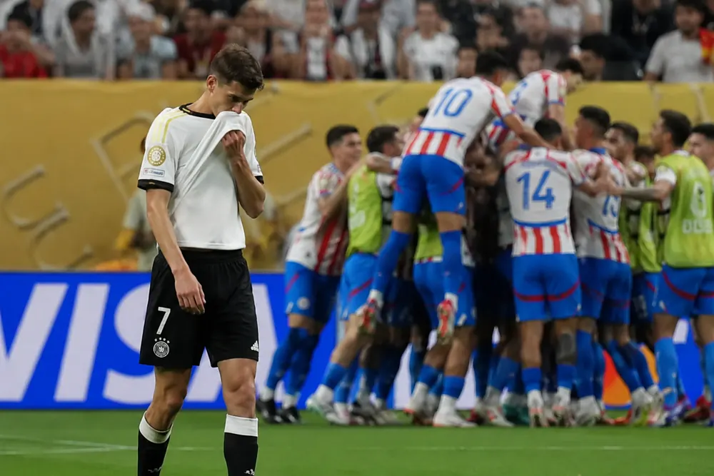 Paraguay slog ut Tyskland efter straffar