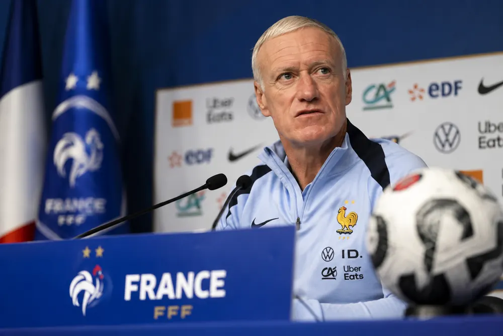 Didier Deschamps varnar för Sveriges hot
