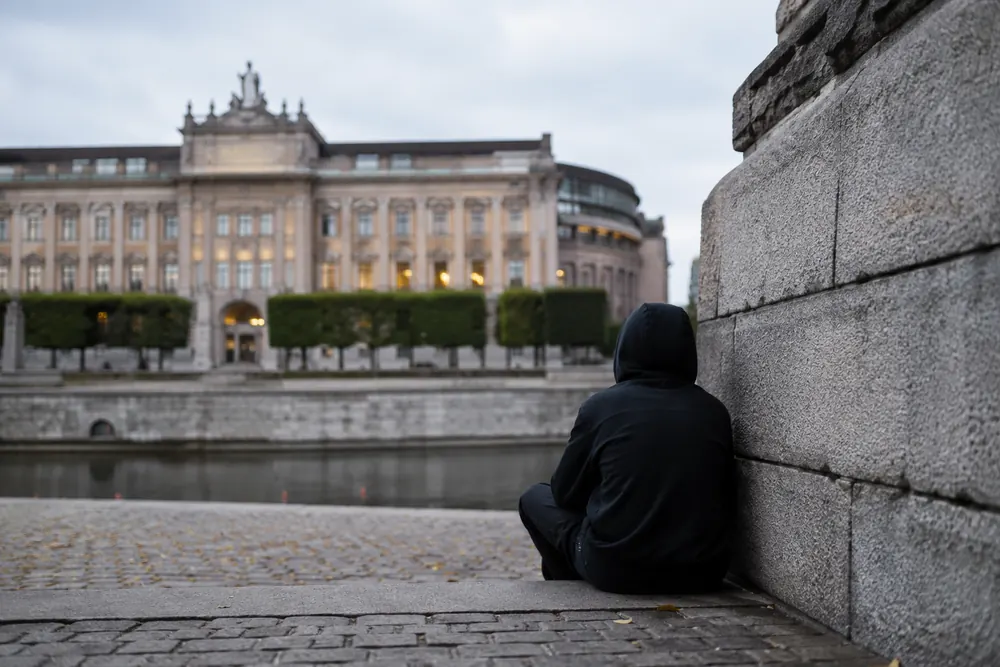 Regeringen vill införa fängelse för 14-åringar