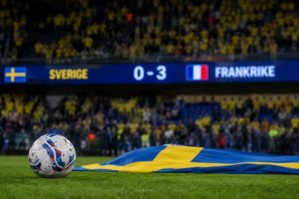 Victor Nilsson Lindelöf fortsätter i landslaget