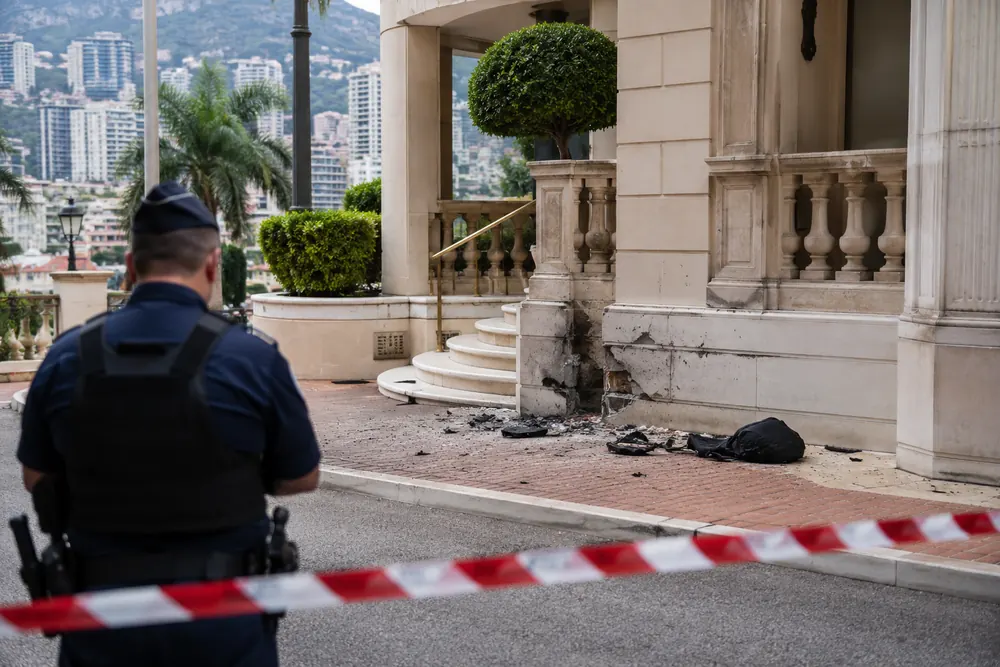 Kvinna internationellt efterlyst efter bombdåd i Monaco