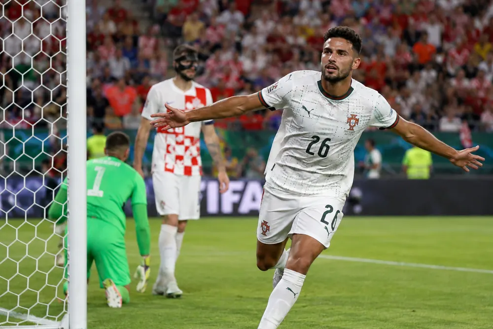 Gonçalo Ramos sköt Portugal vidare sent