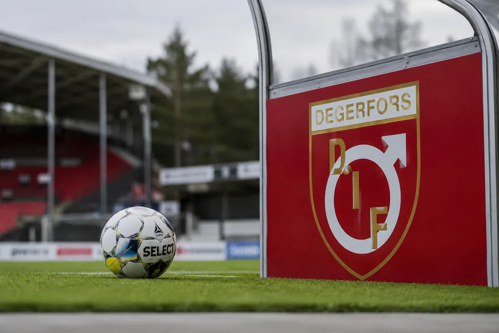 Arbetstillstånd stoppade Yiriyon Gideon från spel