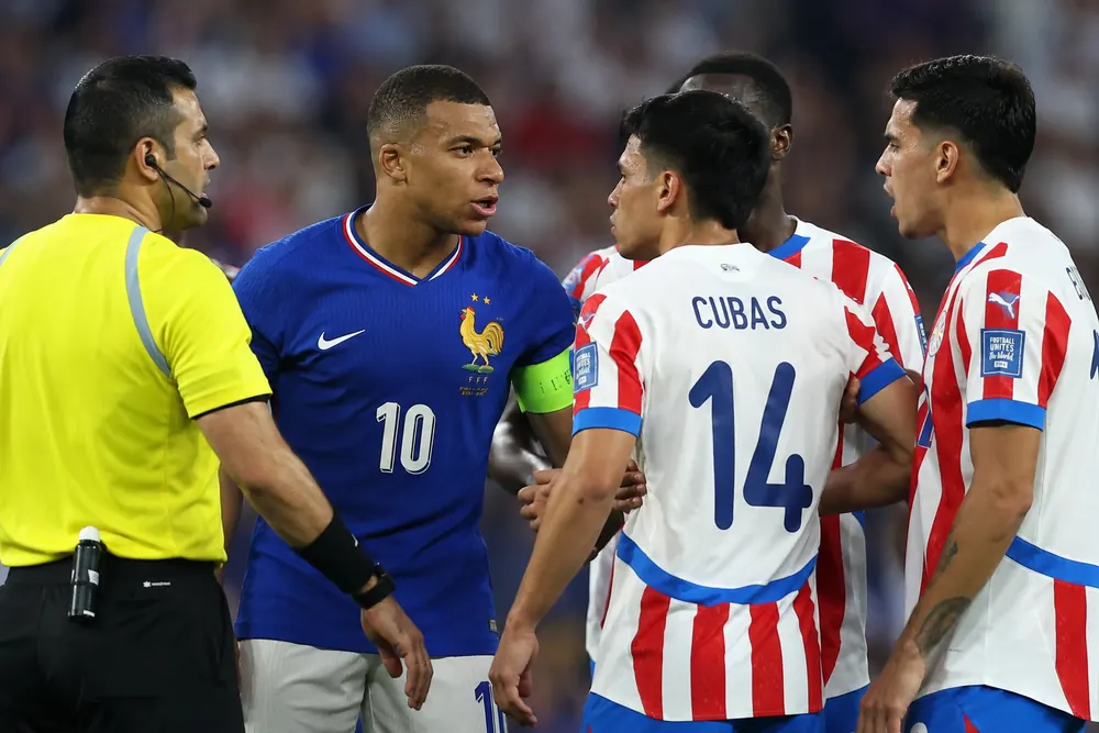 Kylian Mbappé undgick skada efter omdiskuterad situation