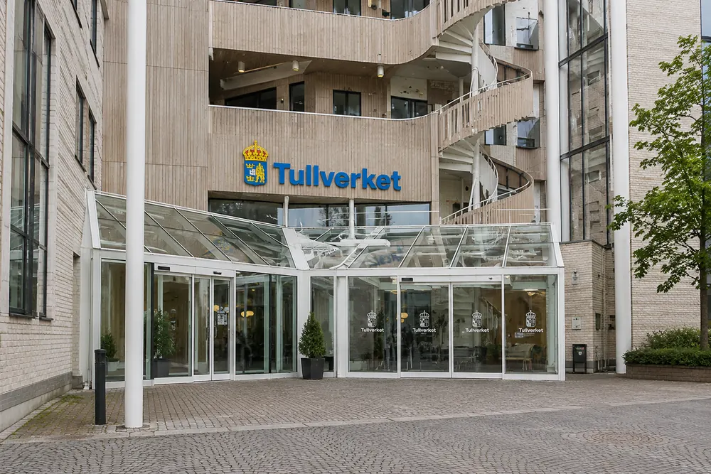 Tullverkets hundar testas för smuggelarbete